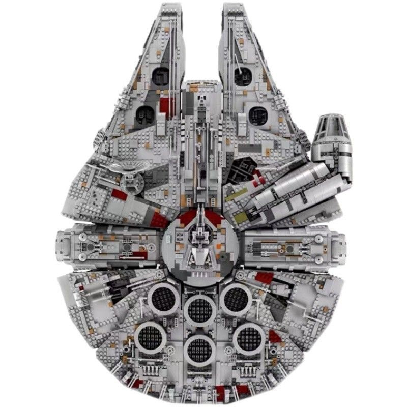 Lego Star Wars Millennium Falcon UCS 8000+ pcs